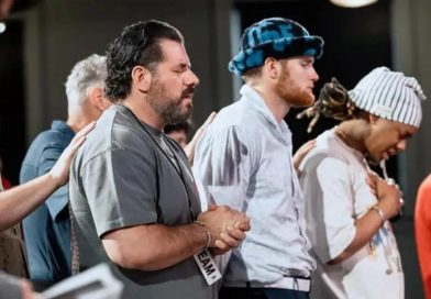 Ataque armado en iglesia de Seattle deja un muerto: líderes cristianos llaman a orar por justicia