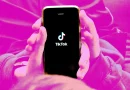 Familias en Francia exigen a TikTok por el impacto en jóvenes